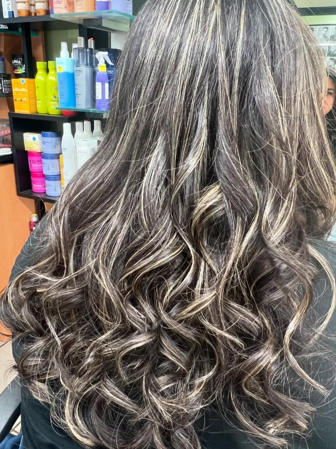 Dimensional balayage curls